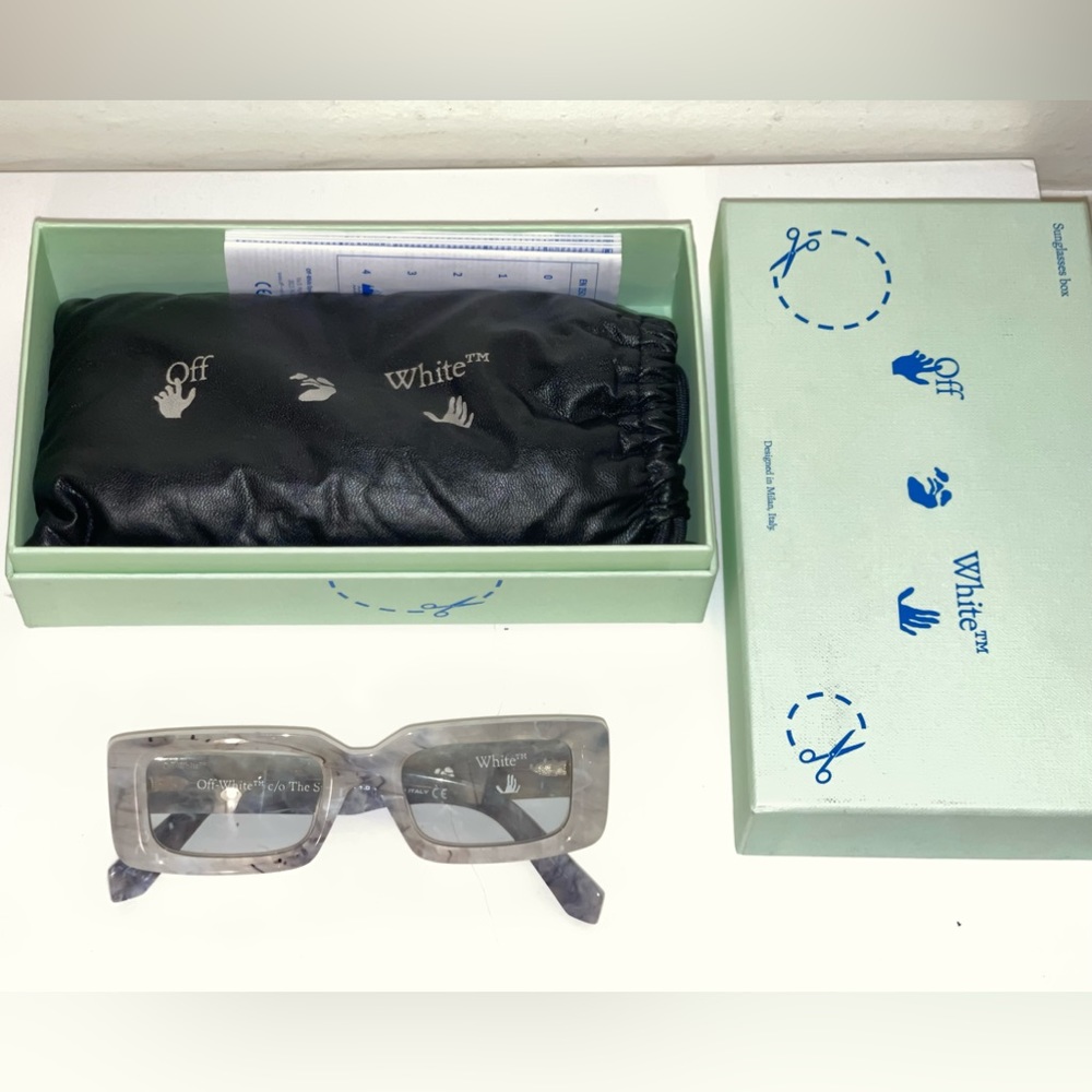 OFF - WHITE “Arthur Square Sunglasses”